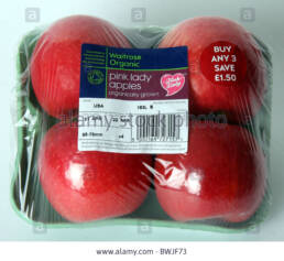 waitrose-organic-pink-lady-apples-in-packaging-BWJF73
